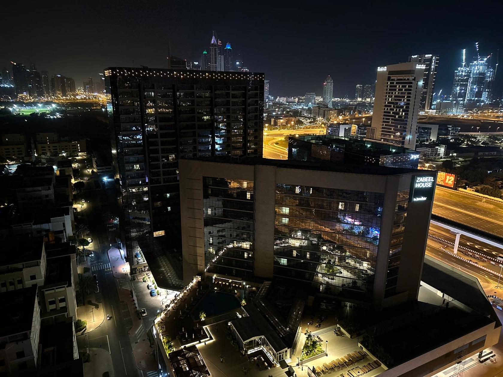 Nomad Partition Room In Barsha Heights 3 Mins To Icm Metro Dubai Exterior foto